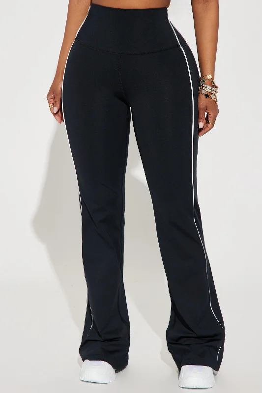 Aligned Elevate Active Yoga Pant - Black