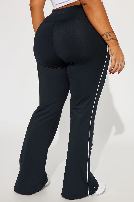 Aligned Elevate Active Yoga Pant - Black