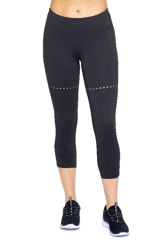 AQ1033 Mid-Rise Faux Seam Laser Cut Capri Leggings