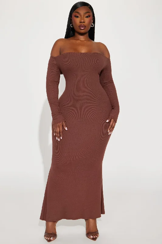 Becky Ribbed Maxi Dress - Brown