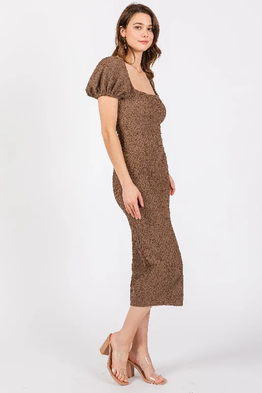 Brown Popcorn Textured Short Puff Sleeve Midi Dress