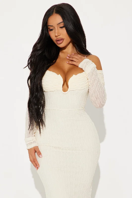 Kim Off Shoulder Maxi Dress - Cream