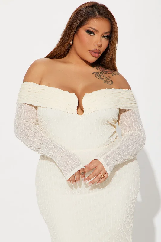 Kim Off Shoulder Maxi Dress - Cream