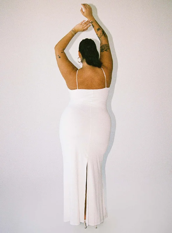 Maci Maxi Dress White Curve