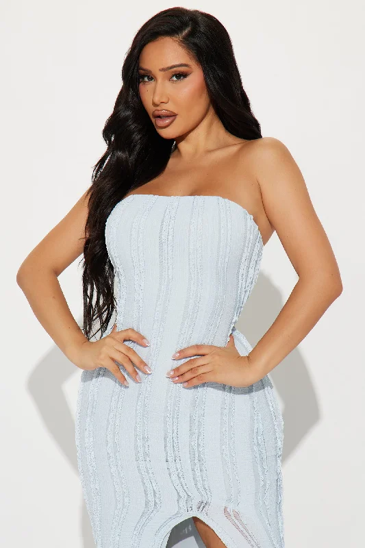 Maribel Textured Maxi Dress - Light Blue