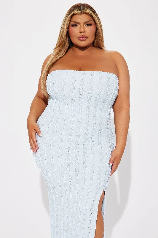 Maribel Textured Maxi Dress - Light Blue