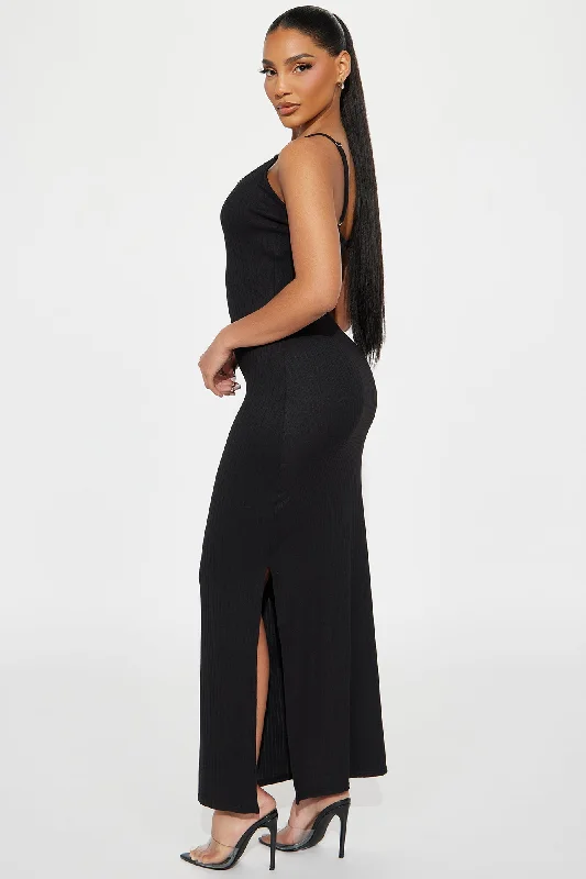 Nina Ribbed Maxi Dress - Black