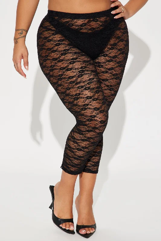 Sneak A Peak Lace Capri Legging - Black