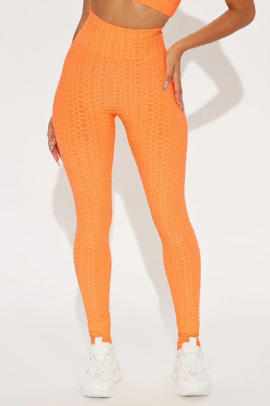 The Best Assets Textured Scrunch Butt Active Leggings - Orange