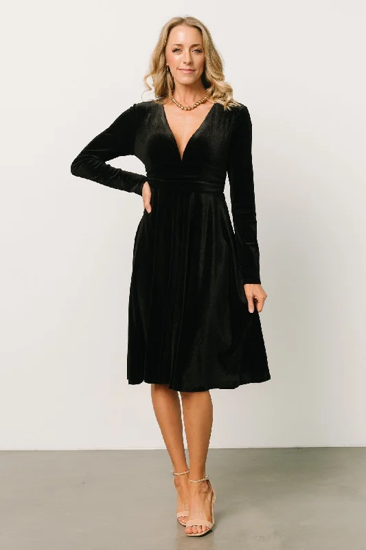 Vega Velvet Midi Dress | Black