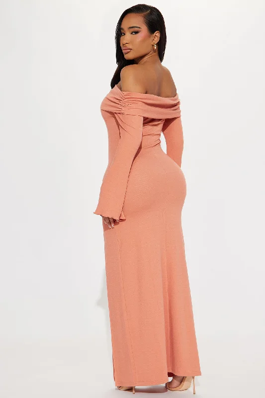 Warm Embrace Sweater Maxi Dress - Coral