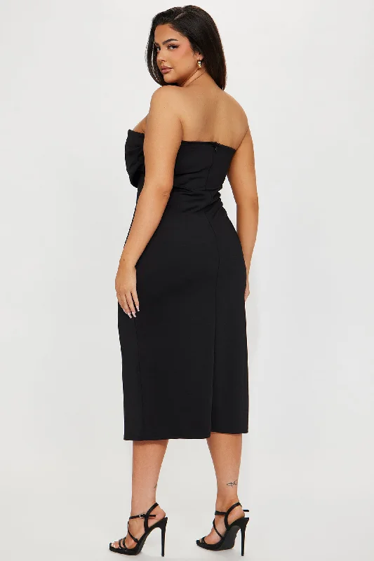 When In Rome Ruched Midi Dress - Black