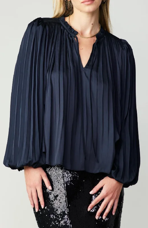 Ballooned Sleeve Blouse In Black