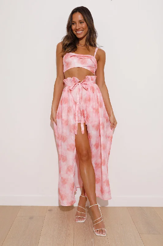 Drinks Flowing Crop Top Pink