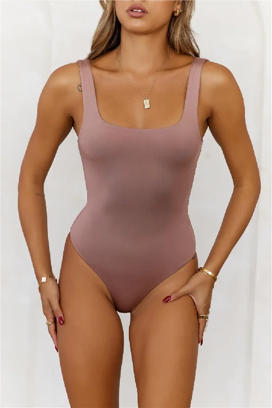 HELLO MOLLY BASE Superior Snatch Bodysuit Mocha